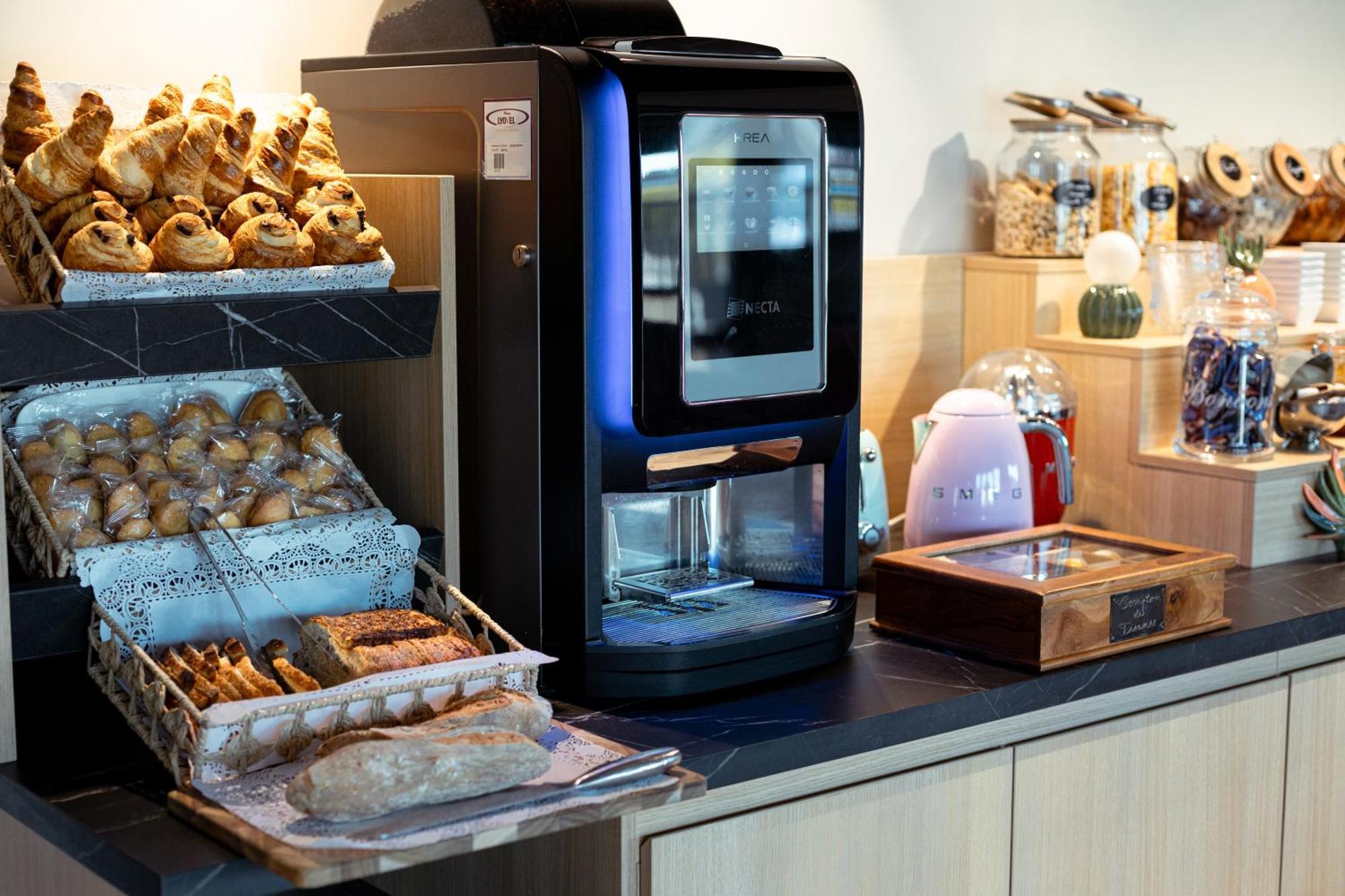 Kyriad Direct Orleans Nord - Cap Hotel